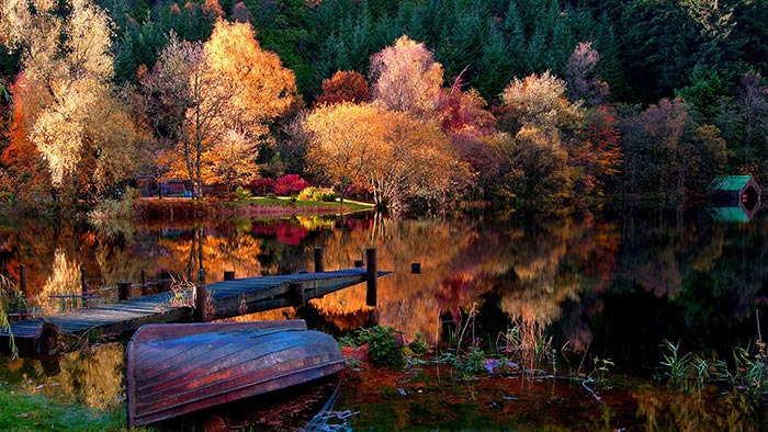 Lake + Autumn = Beautiful 