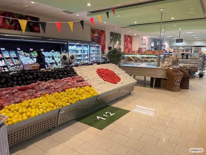 Here is a Grocery store in Japan after Germany-Japan 1:2 soccer game. 